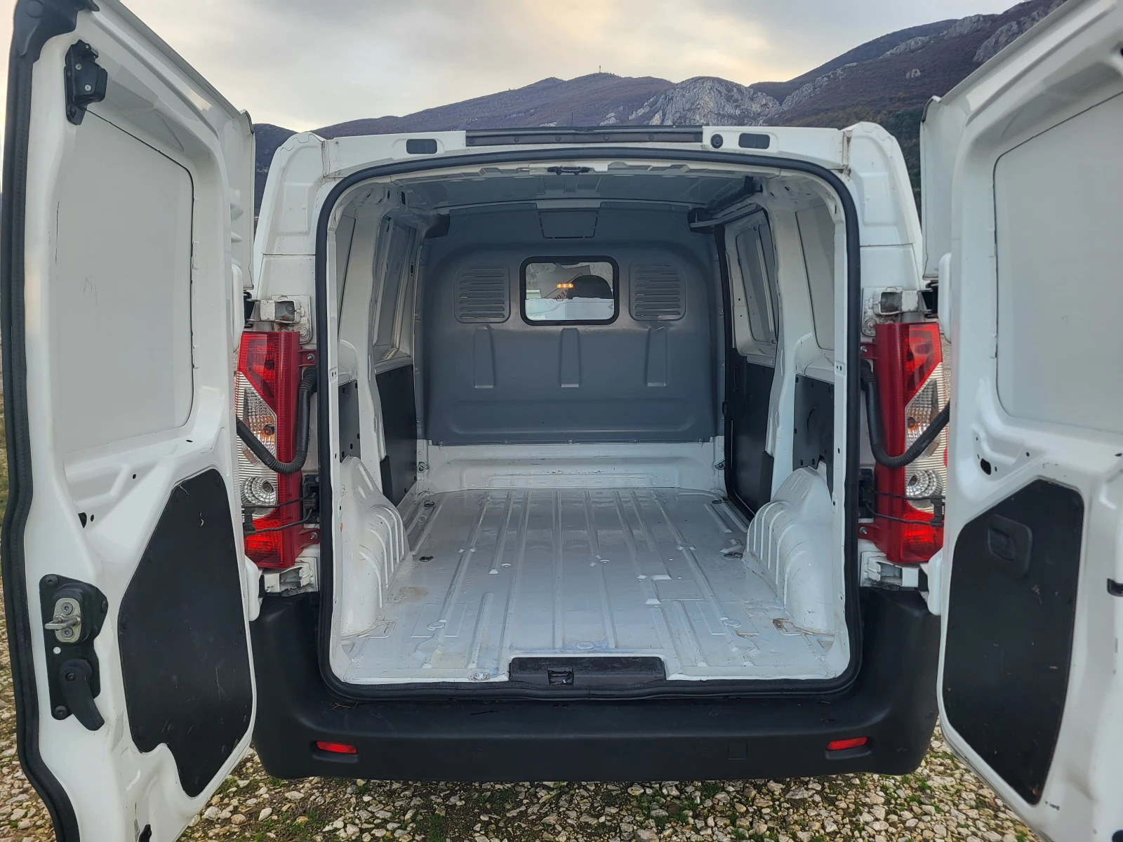 Citroen Jumpy 1.6HDi - изображение 10