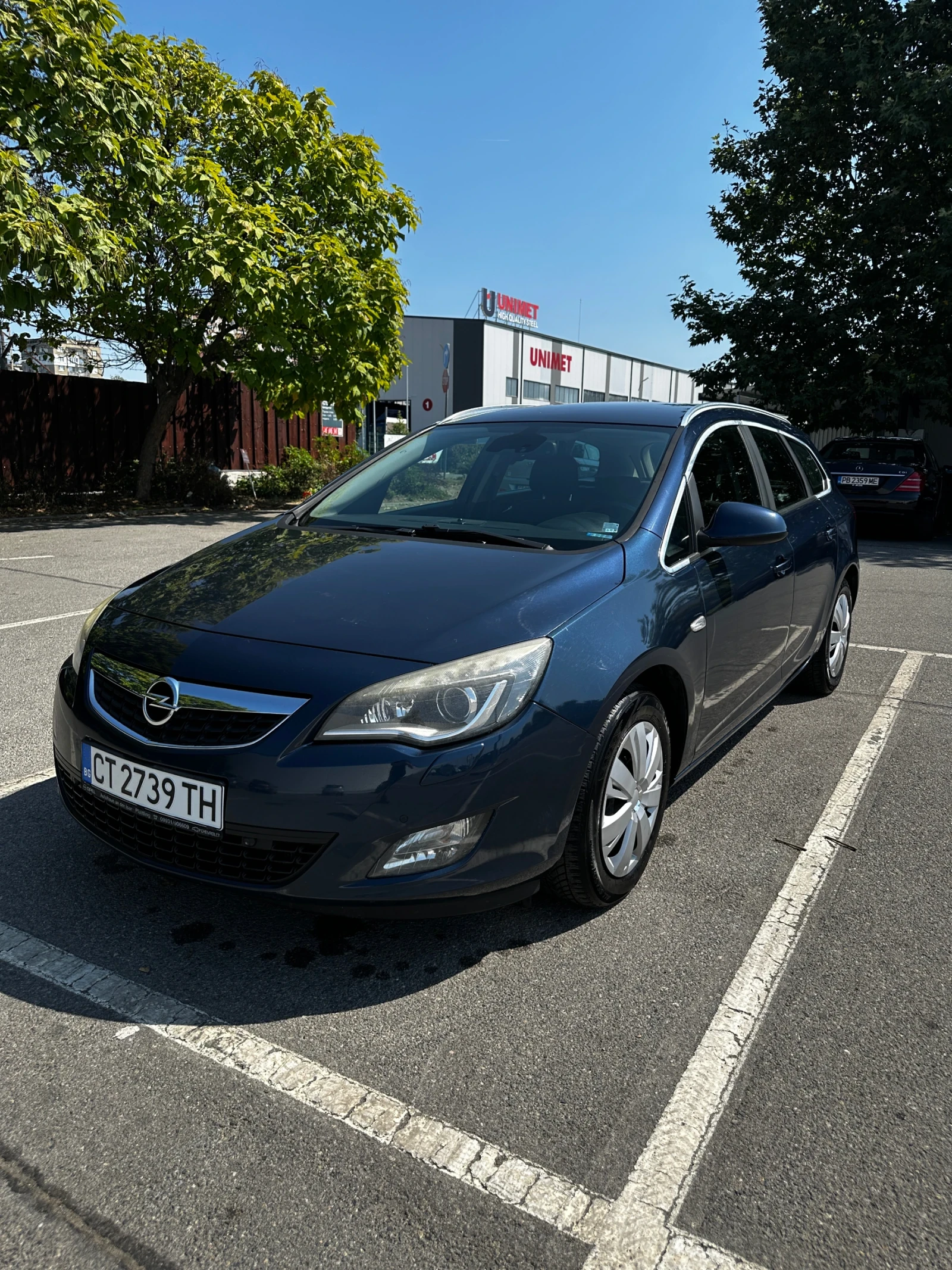 Opel Astra Sports Tourer - изображение 2