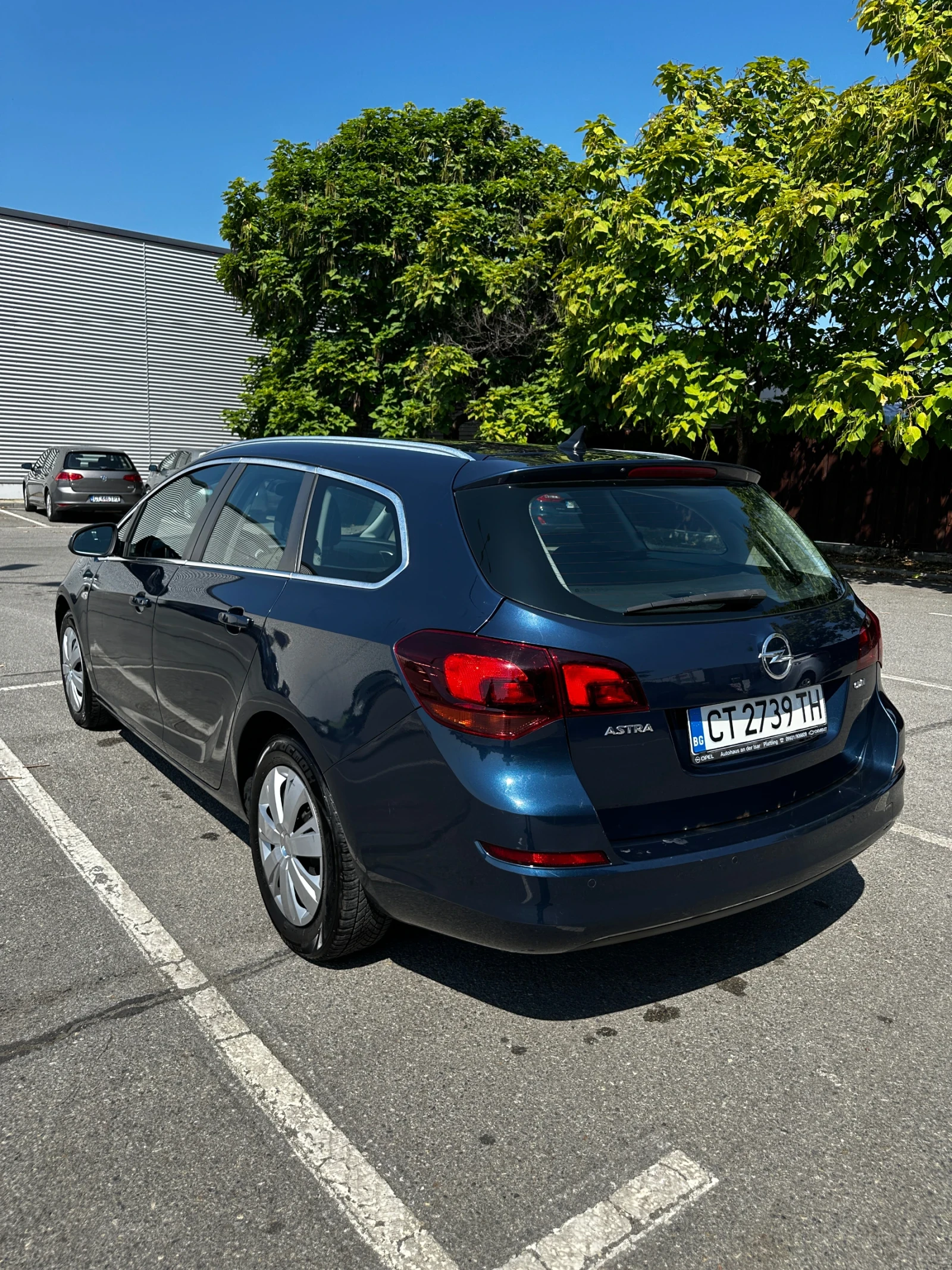Opel Astra Sports Tourer - изображение 5