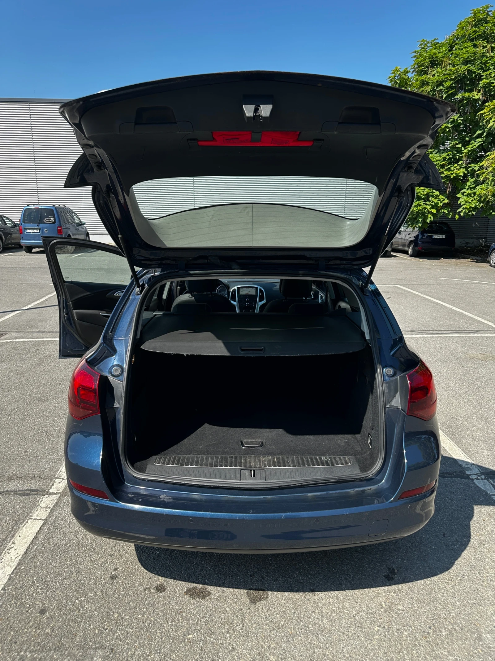 Opel Astra Sports Tourer | Mobile.bg � ����������� 12