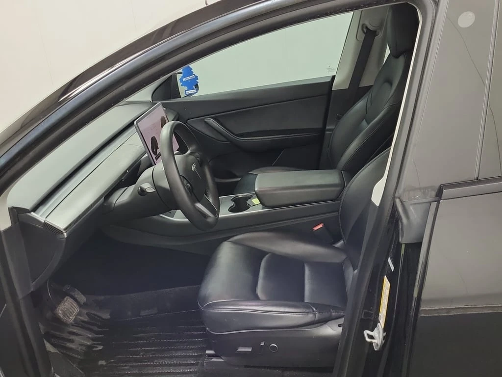 Tesla Model Y * STANDARD RANGE * CARFAX *  | Mobile.bg � ����������� 5