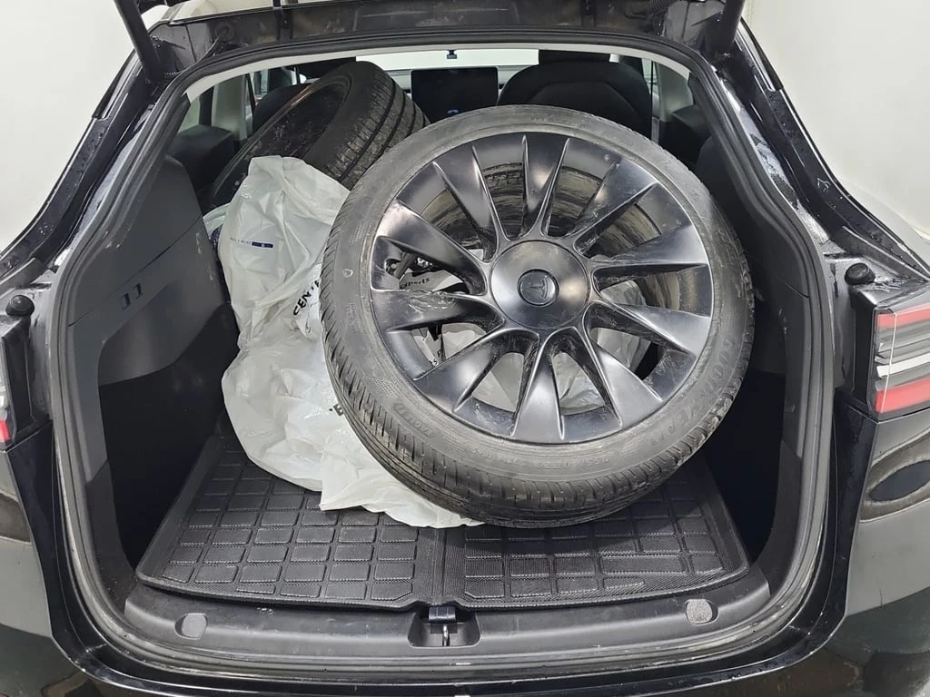 Tesla Model Y * STANDARD RANGE * CARFAX *  | Mobile.bg � ����������� 16