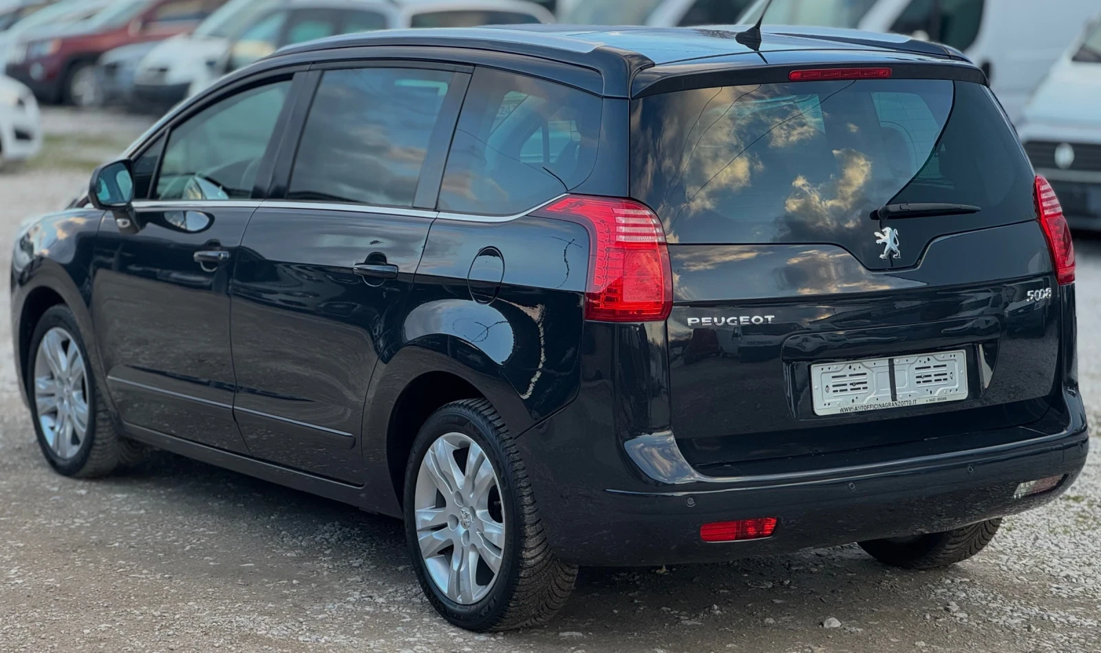 Peugeot 5008 2.0 HDi 163 к.с.   7 места   Автоматик   2010 г., снимка 4 - Автомобили и джипове - 53709674