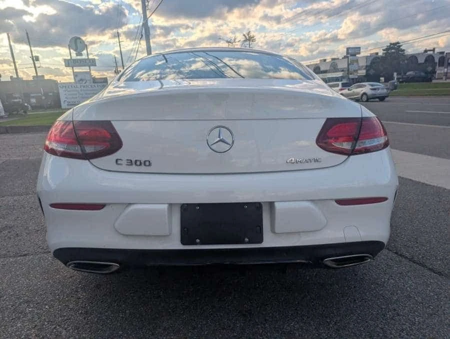 Mercedes-Benz C 300 * CARFAX * ЦЕНА ДО БГ, снимка 4 - Автомобили и джипове - 53962441