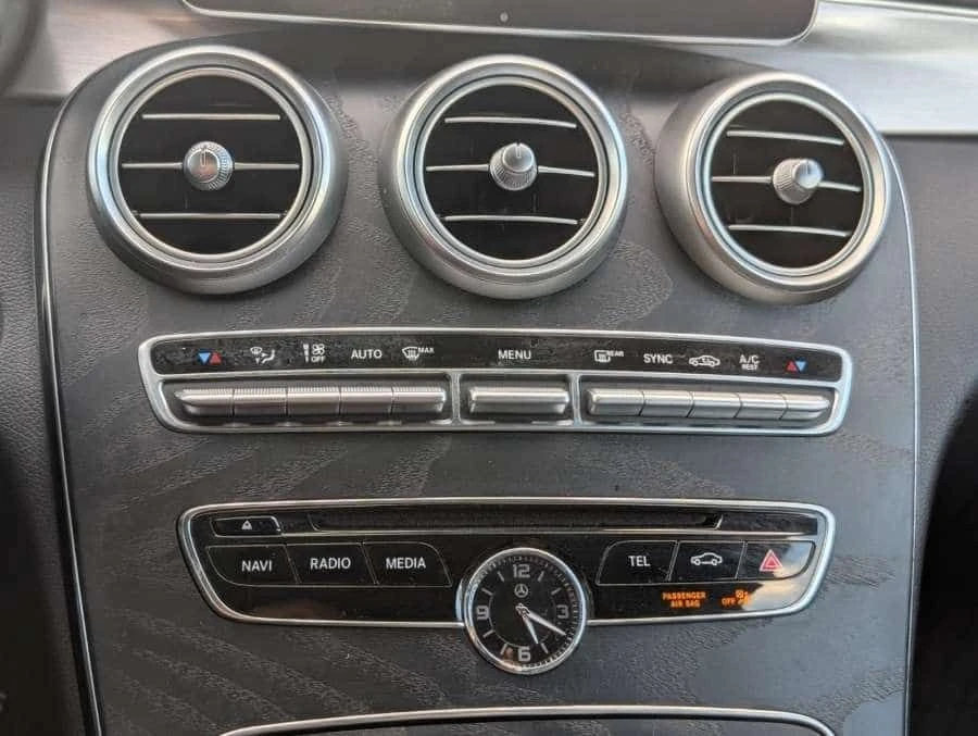 Mercedes-Benz C 300 * CARFAX * ЦЕНА ДО БГ, снимка 14 - Автомобили и джипове - 53962441