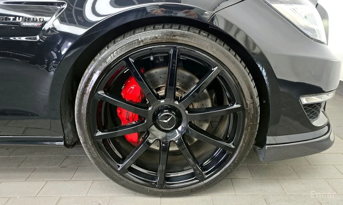 Mercedes-Benz CLS 63 AMG CARBON* HARMAN KARDON* ГЕНЕРАЦИЯ* SOFT* ОБДУХВАНЕ*, снимка 5 - Автомобили и джипове - 54126563