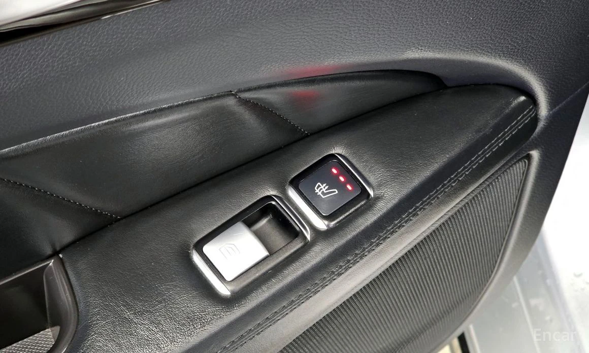 Mercedes-Benz CLS 63 AMG CARBON* HARMAN KARDON* ГЕНЕРАЦИЯ* SOFT* ОБДУХВАНЕ*, снимка 16 - Автомобили и джипове - 54126563