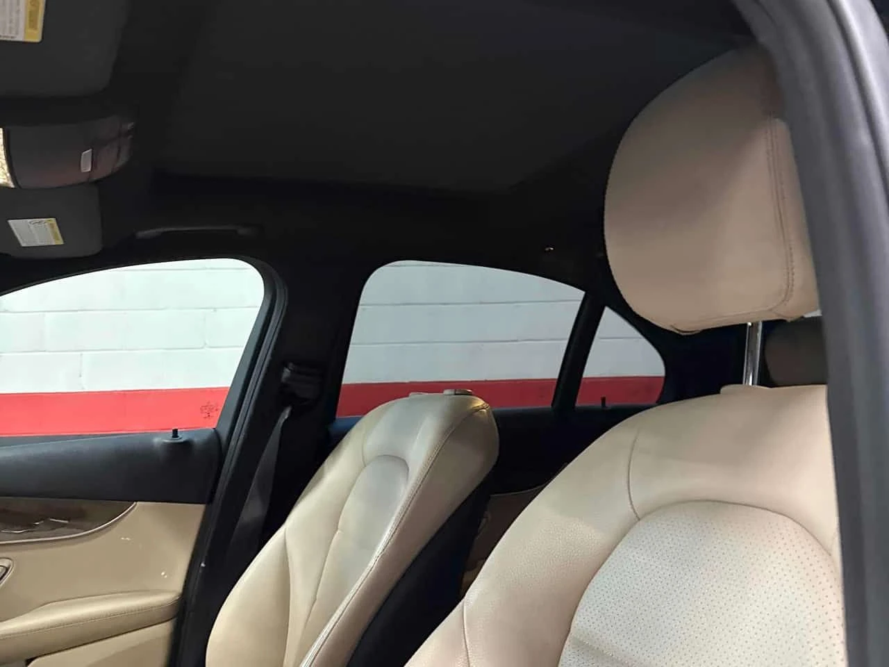 Mercedes-Benz C 300 * CARFAX * ШИБИДАХ * ПОДГРЕВ * ПАМЕТ * КАМЕРА, снимка 11 - Автомобили и джипове - 54129413