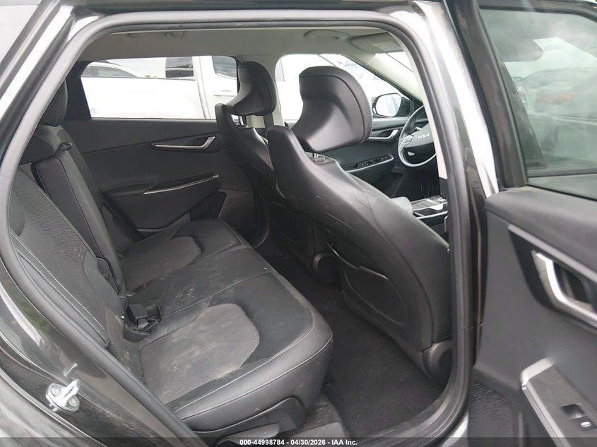 Kia EV6 Light, снимка 8 - Автомобили и джипове - 54460427