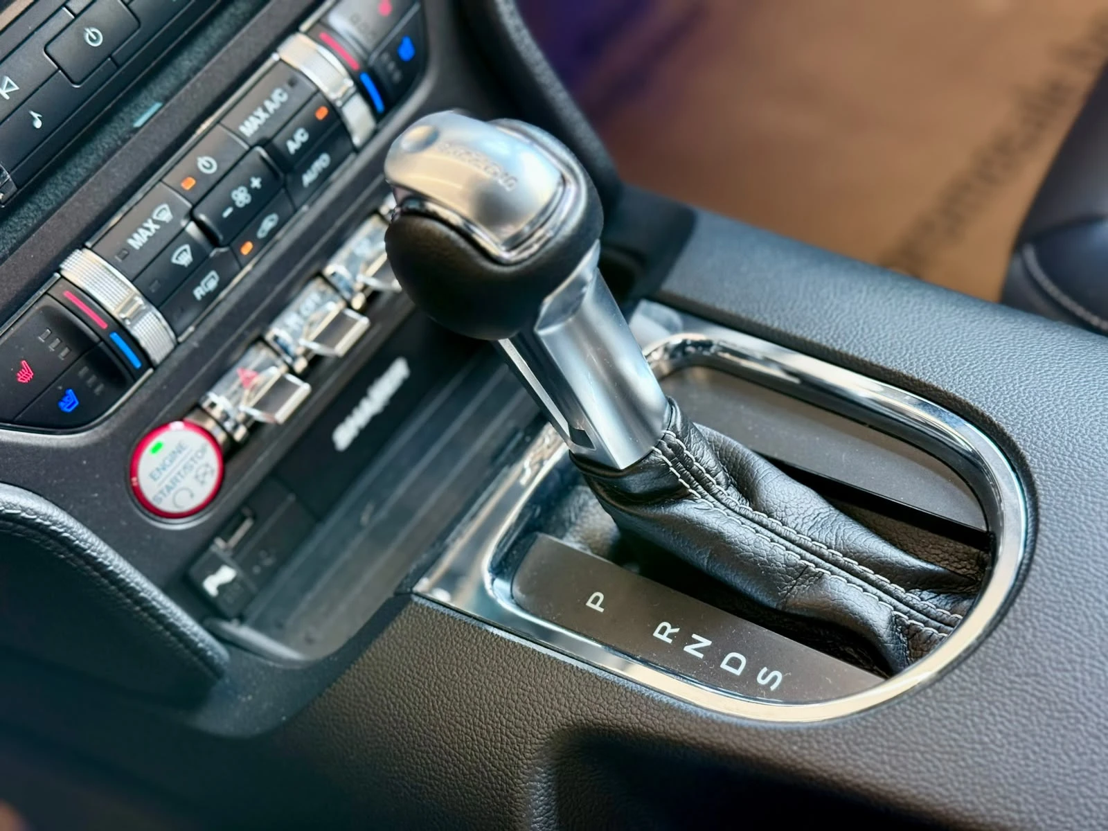 Ford Mustang 5.0* EU* GT* Подгрев* Обдух* Full* Лизинг , снимка 12 - Автомобили и джипове - 54764019