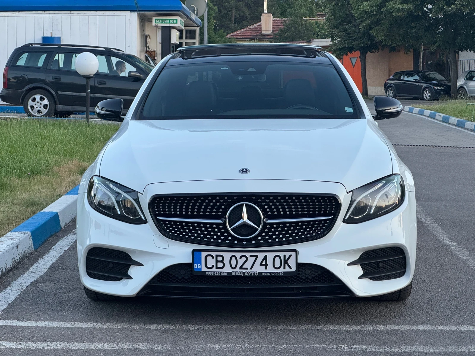 Mercedes-Benz E 220 CDi AMG-Line, снимка 2 - Автомобили и джипове - 55063045