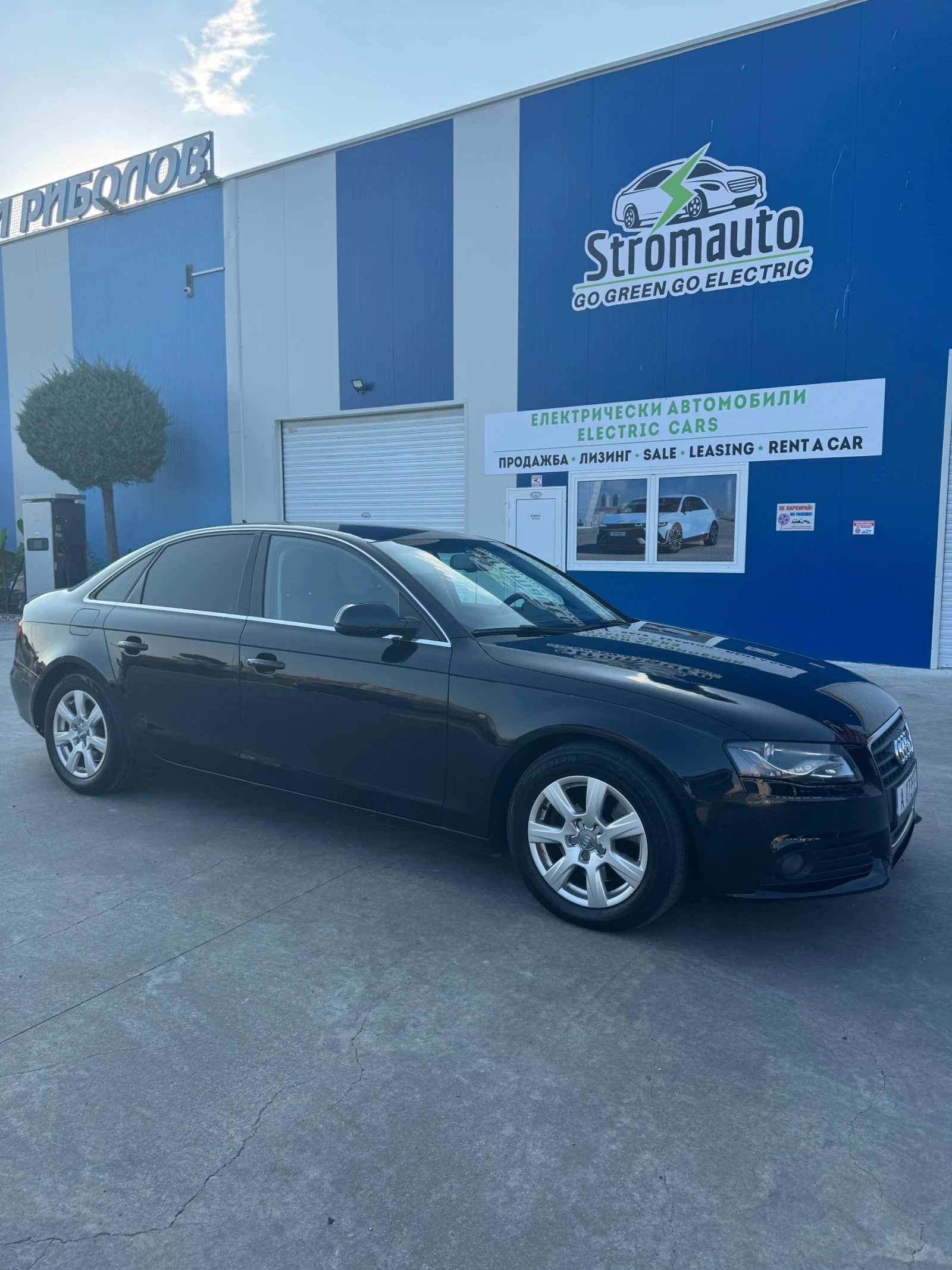 Audi A4 2.0  TDI, снимка 2 - Автомобили и джипове - 55304135