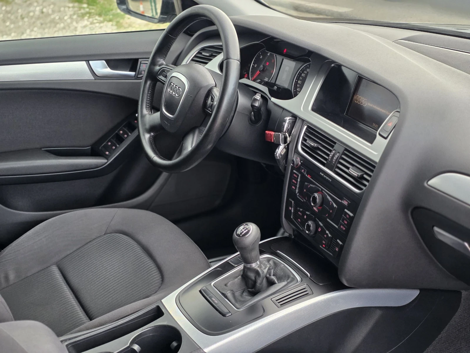 Audi A4 2.0 tdi  Quattro 170 k.c. Собтсвен Лизинг, снимка 13 - Автомобили и джипове - 55436970