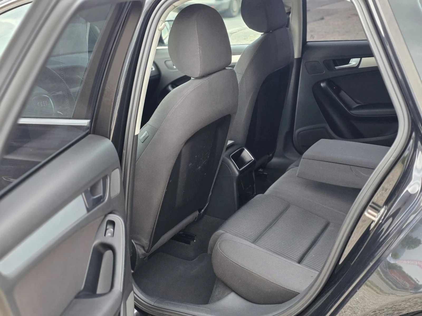 Audi A4 2.0 tdi  Quattro 170 k.c. Собтсвен Лизинг, снимка 10 - Автомобили и джипове - 55436970