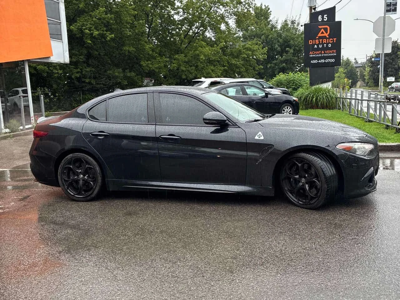 Alfa Romeo Giulia * Quadrifoglio * CARFAX * ОПЦИЯ ЗА ФИНАНСИРАНЕ, снимка 3 - Автомобили и джипове - 55547334