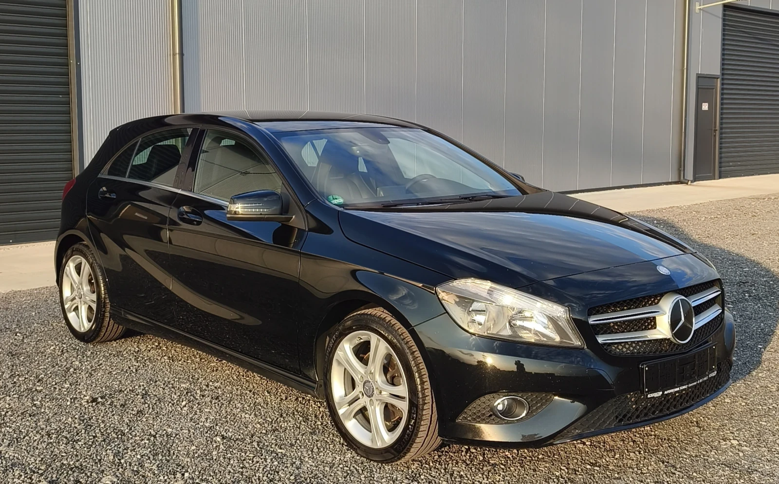 Mercedes-Benz A 180 Sport edition/БЕНЗИН, снимка 2 - Автомобили и джипове - 55658303