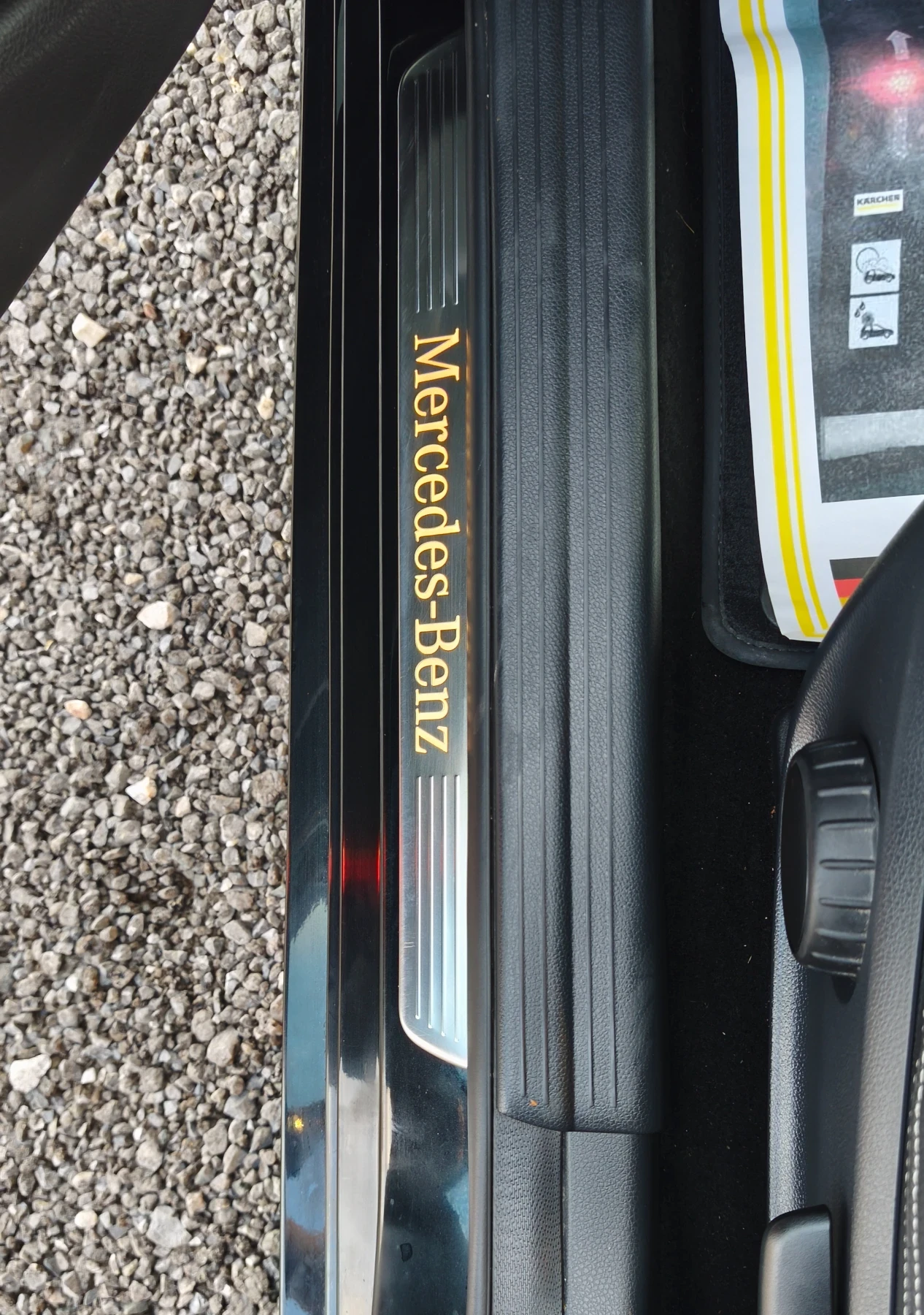 Mercedes-Benz A 180 Sport edition/БЕНЗИН, снимка 15 - Автомобили и джипове - 55658303
