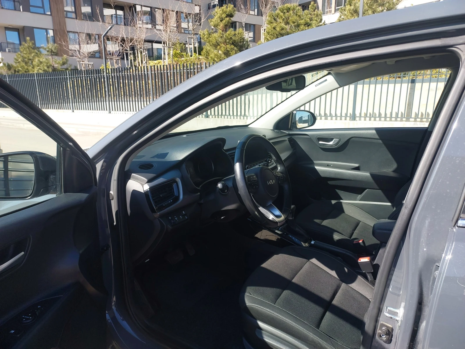 Kia Rio FL 1.0 LX 7AT 5D. Гаранция. Автоматик. , снимка 10 - Автомобили и джипове - 56183987
