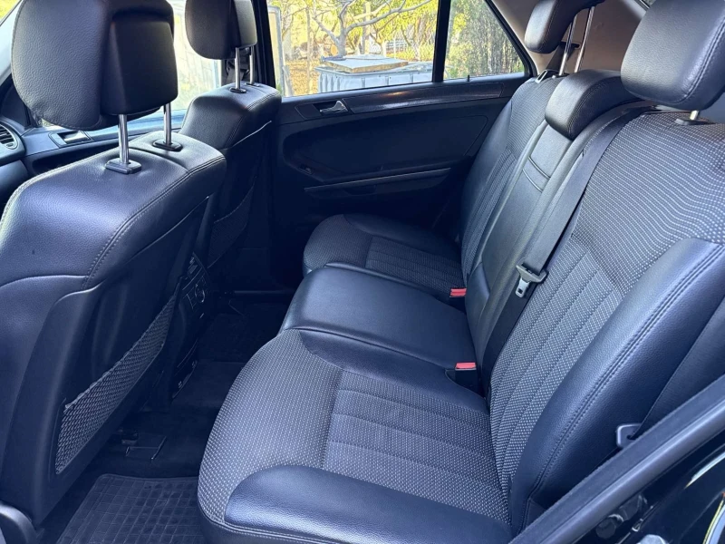 Mercedes-Benz ML 320, снимка 15 - Автомобили и джипове - 52260443