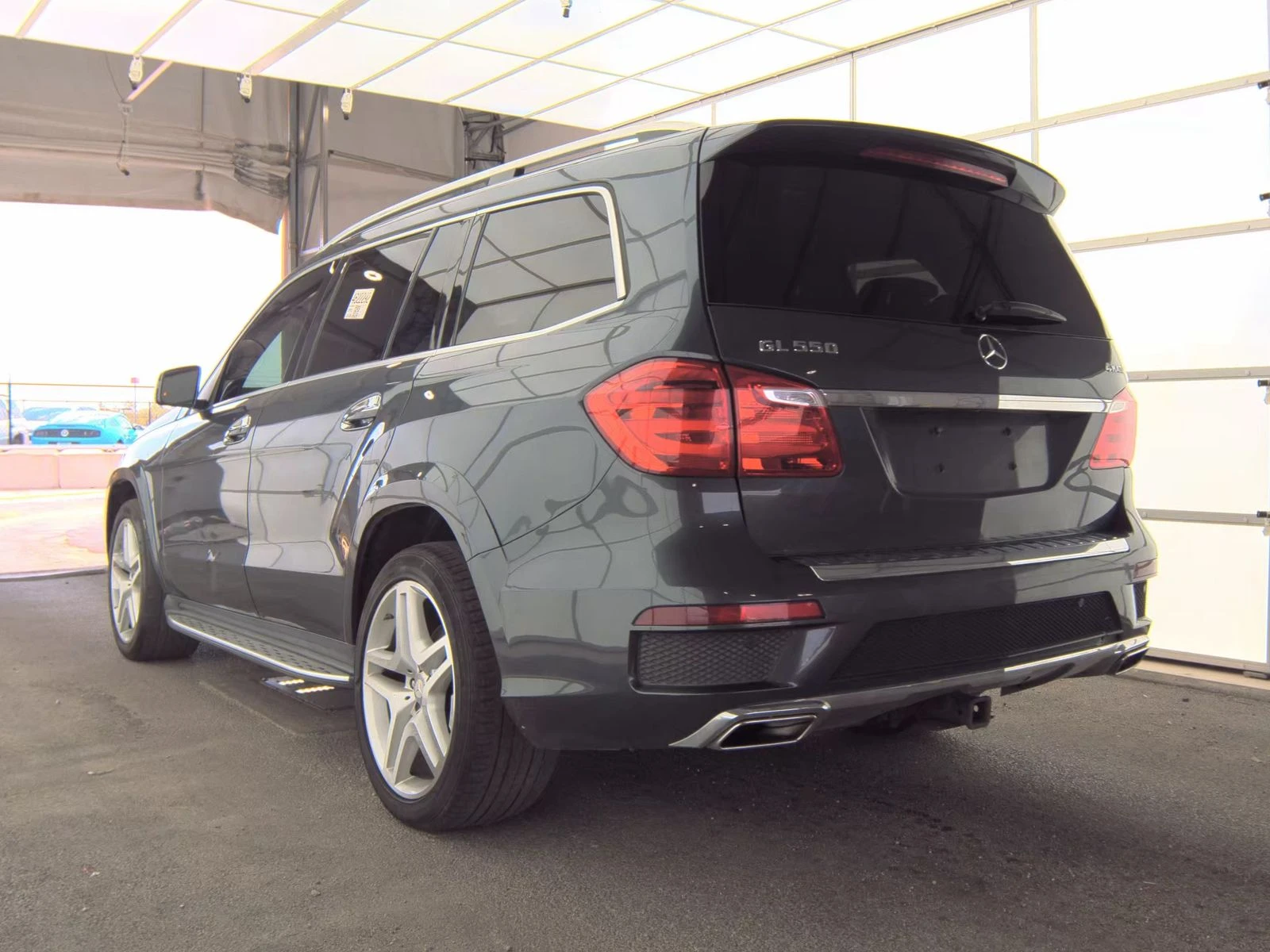 Mercedes-Benz GL 550 4MATIC AMG-Pack* Обдух* Harman/Kardon* 360* Масаж* - изображение 6