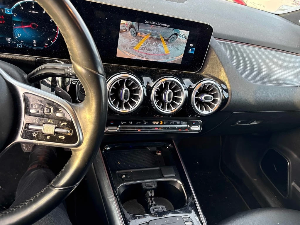 Mercedes-Benz GLA 250 * AWD 4MATIC * БЕЗ ПЪРВОНАЧАЛНА ВНОСКА * CARFAX *  - изображение 9