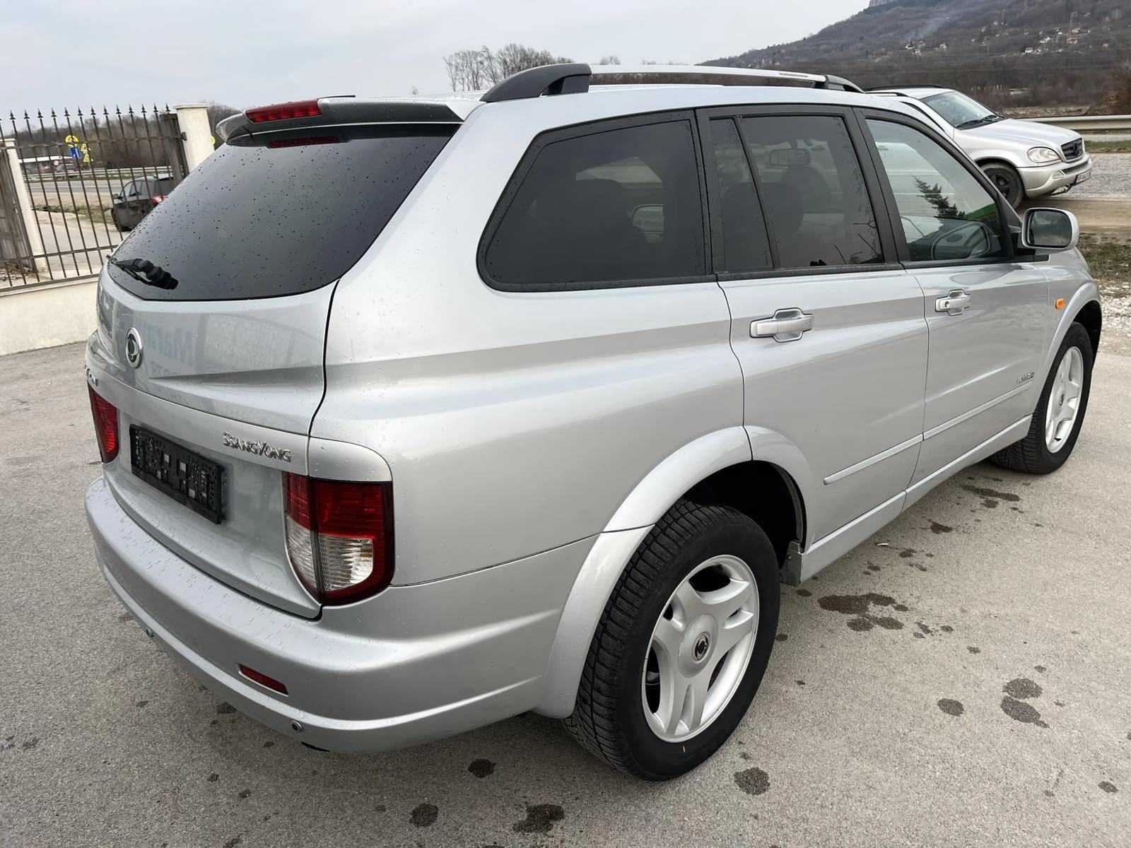 SsangYong Kyron 2.0HDI 141кс 4X4, БЪРЗИ И БАВНИ ВНОС ИТАЛИЯ - изображение 4