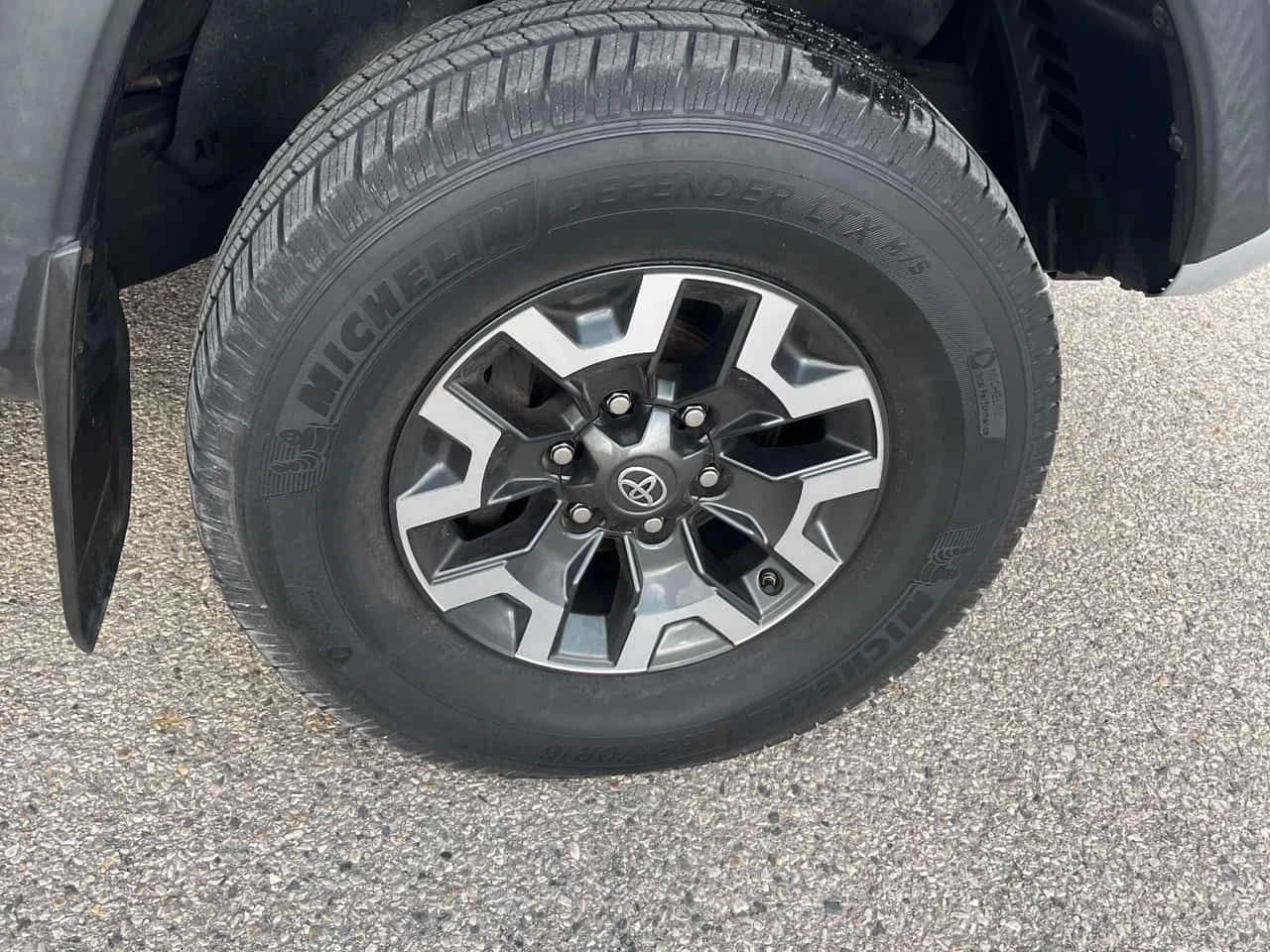 Toyota Tacoma * TRD * NARDO GRAY* KEYLESS* ПОДГРЕВ* , снимка 7 - Автомобили и джипове - 53803930