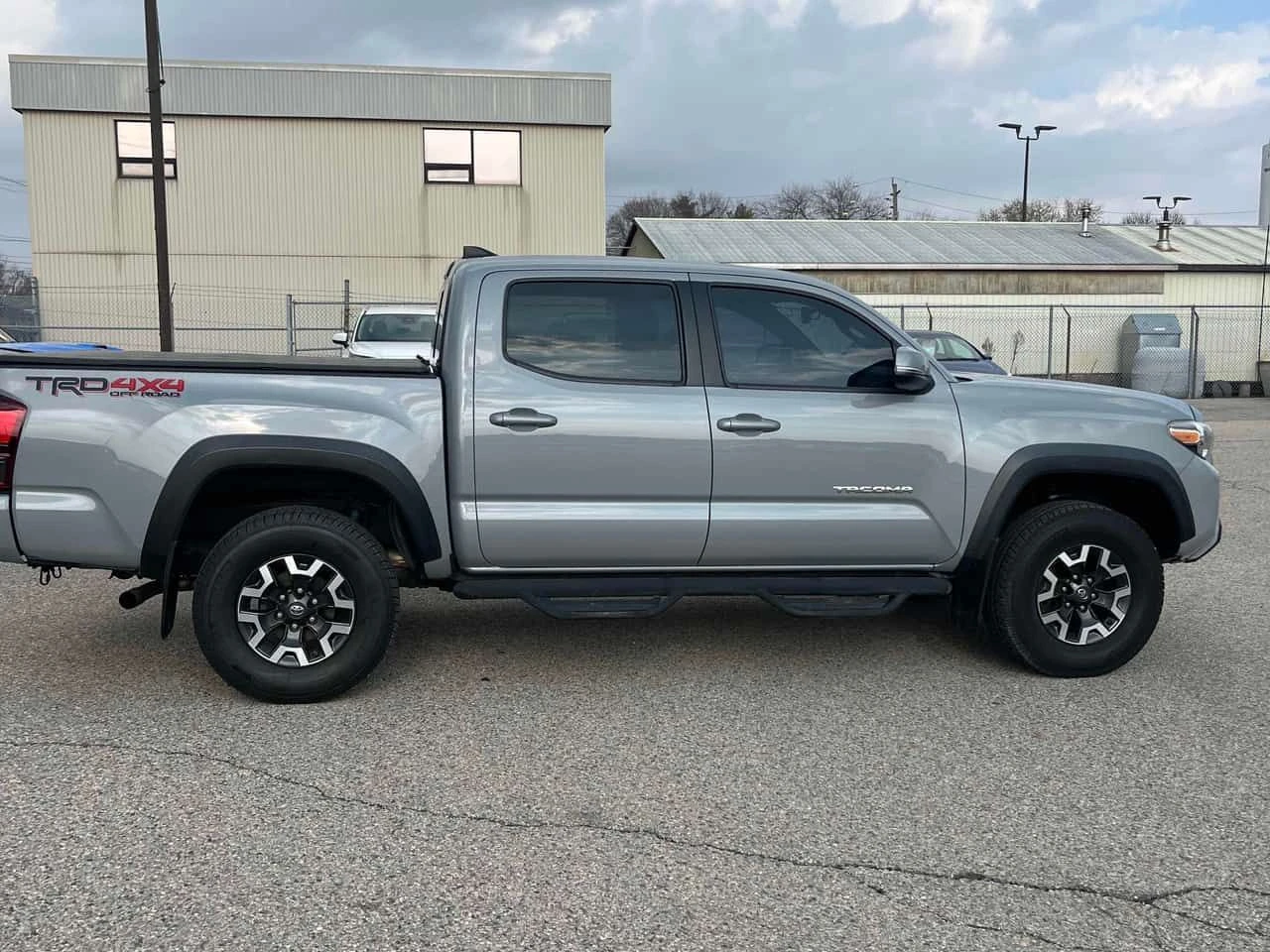 Toyota Tacoma * TRD * NARDO GRAY* KEYLESS* ПОДГРЕВ* , снимка 16 - Автомобили и джипове - 53803930