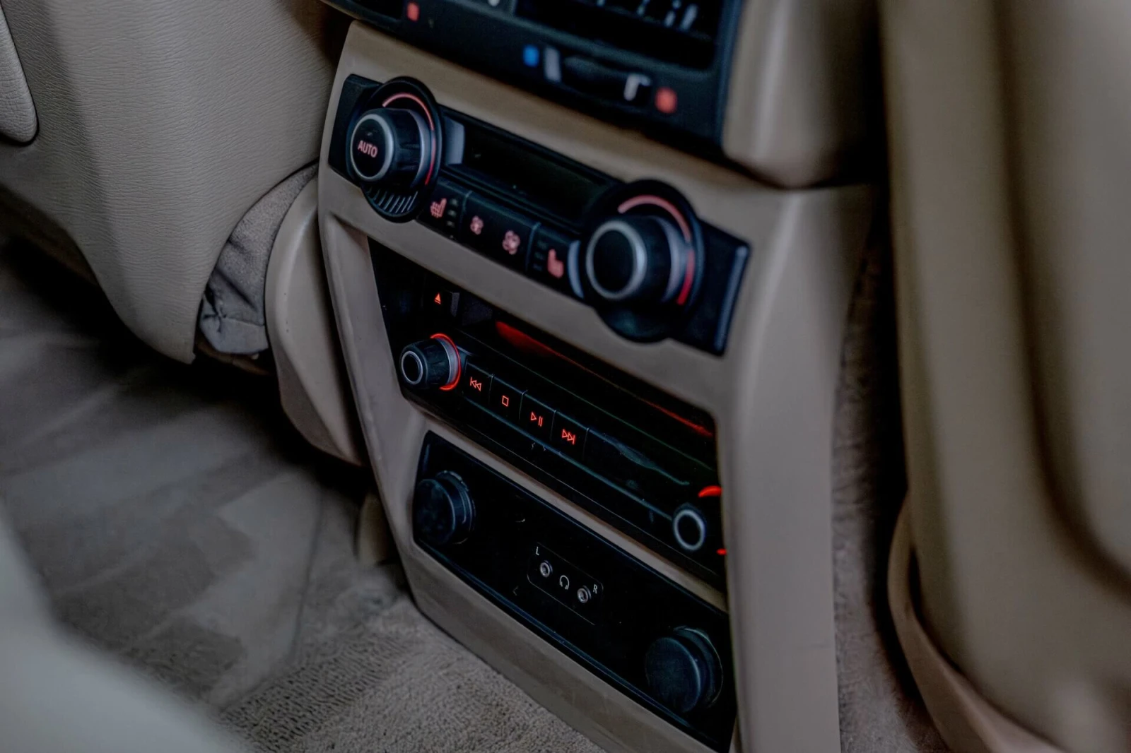 BMW X5 3.0SD/RSE/Подгре Волан/Auto Hold/Камера/M-Packet, снимка 10 - Автомобили и джипове - 54432210