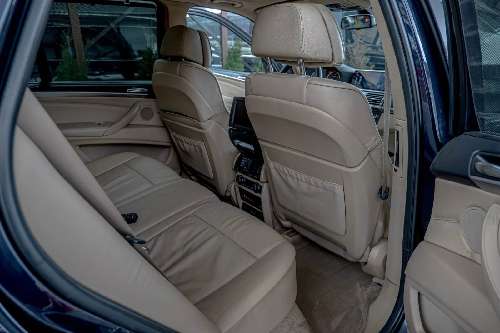 BMW X5 3.0SD/RSE/Подгре Волан/Auto Hold/Камера/M-Packet, снимка 9 - Автомобили и джипове - 54432210