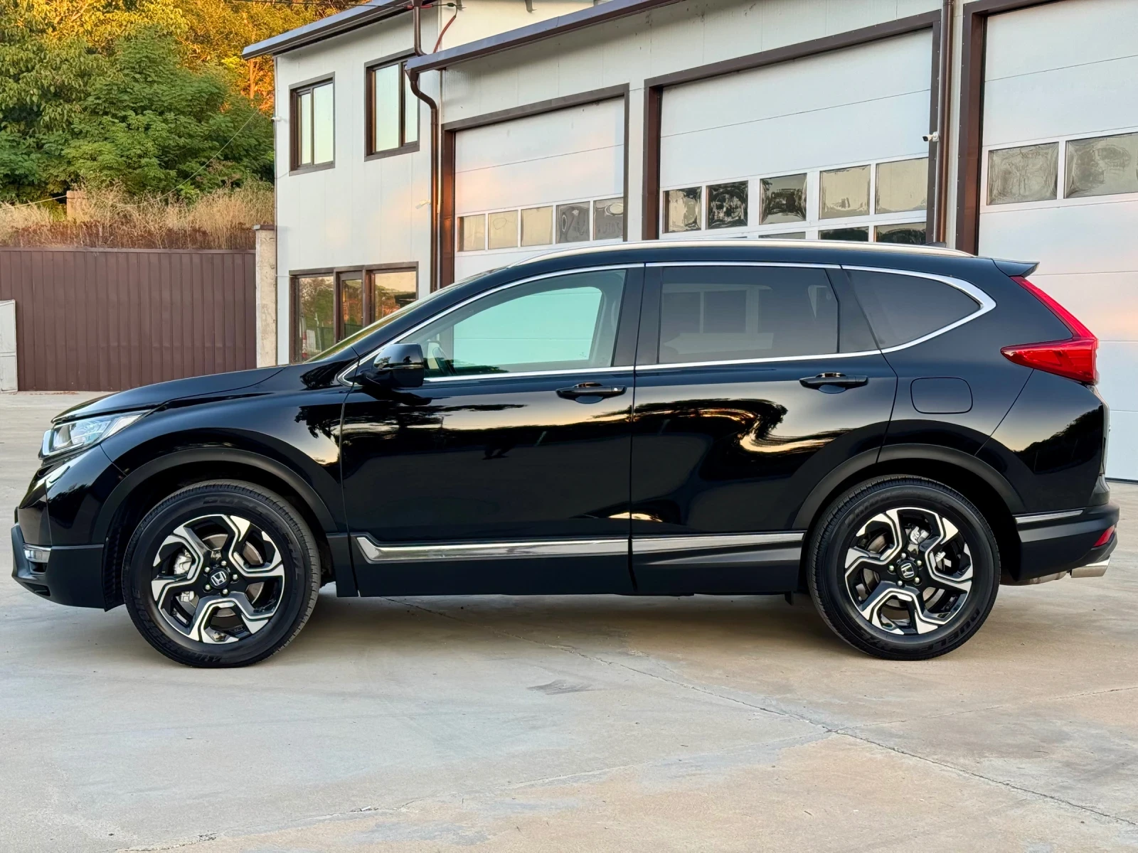 Honda Cr-v * ЕВРОПЕЙСКА* 4x4* Lifestyle* TOP* , снимка 4 - Автомобили и джипове - 55677067