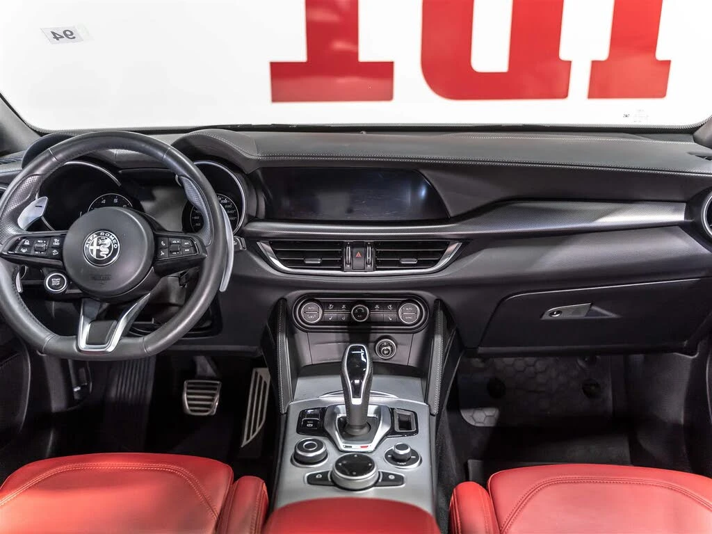 Alfa Romeo Stelvio Veloce AWD | Bianco Alfa, снимка 8 - Автомобили и джипове - 55943786