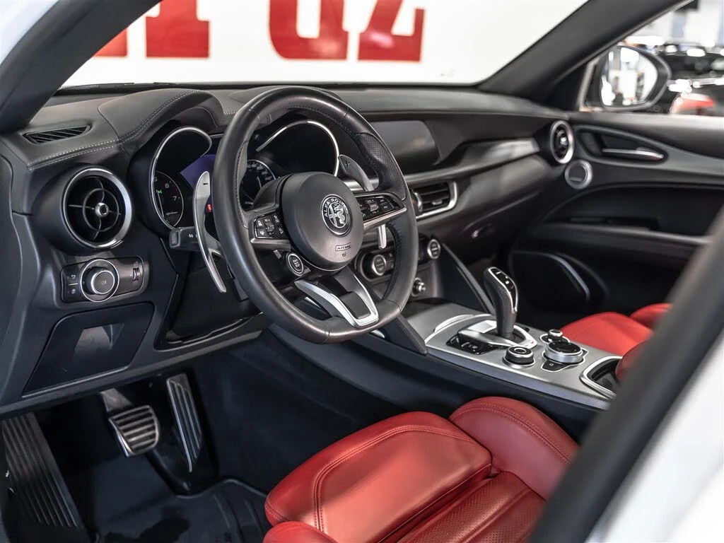 Alfa Romeo Stelvio Veloce AWD | Bianco Alfa, снимка 5 - Автомобили и джипове - 55943786
