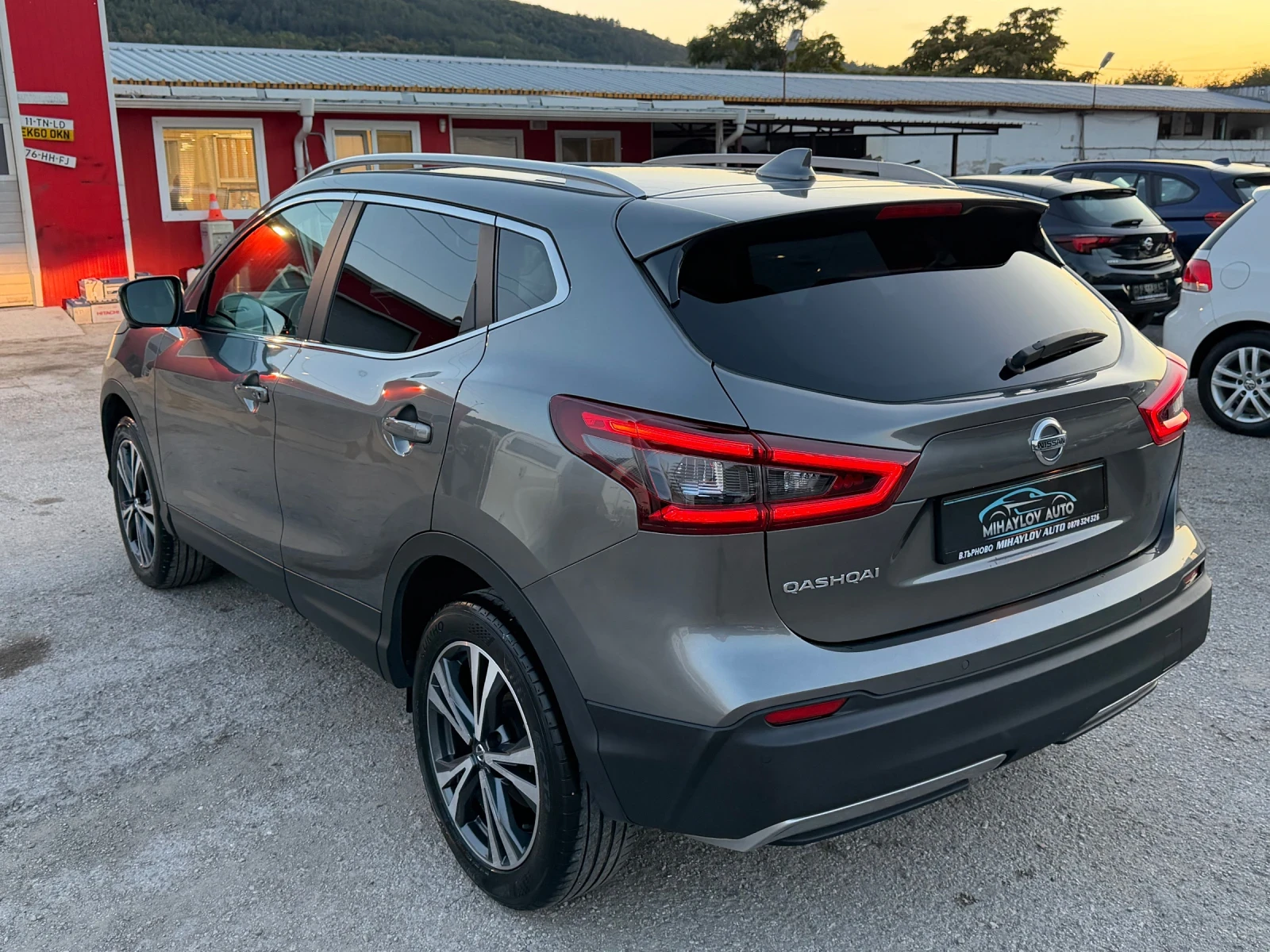 Nissan Qashqai 1.5dCI 137 000KM= FACELIFT= КАМЕРА= НАВИ= FULL LED, снимка 4 - Автомобили и джипове - 56183446