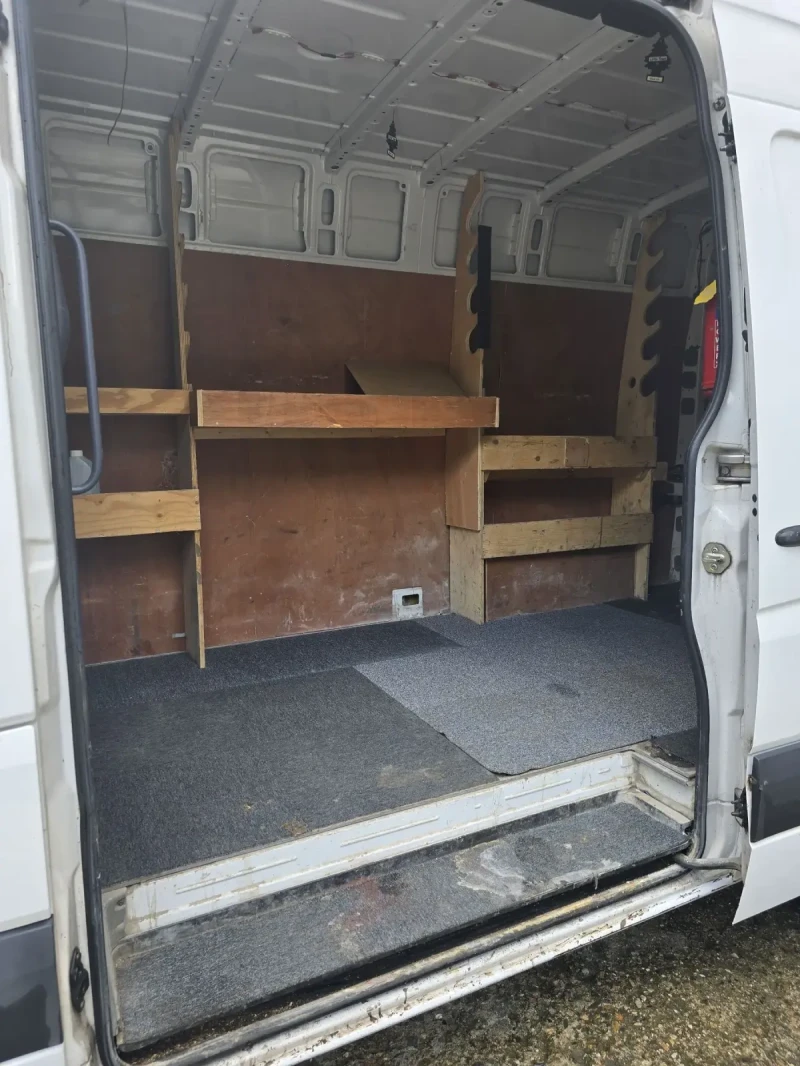 VW Crafter, снимка 8 - Бусове и автобуси - 52269674