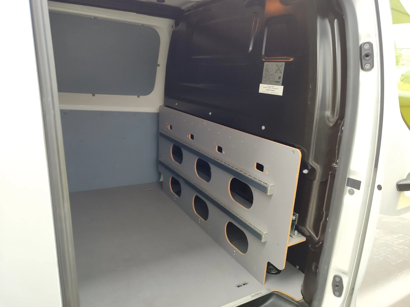 Opel Vivaro Cargo M Edition 1.5 Diesel (120hp) MT6 - изображение 10