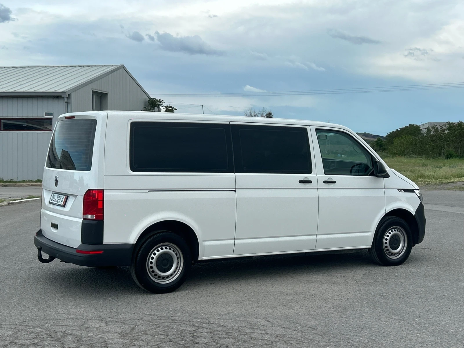VW Transporter T6 2.0TDI 150ps LONG 2021г , снимка 8 - Бусове и автобуси - 54649313