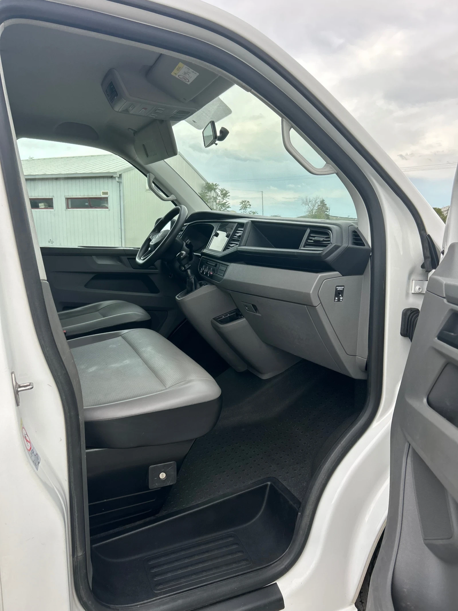 VW Transporter T6 2.0TDI 150ps LONG 2021г , снимка 12 - Бусове и автобуси - 54649313