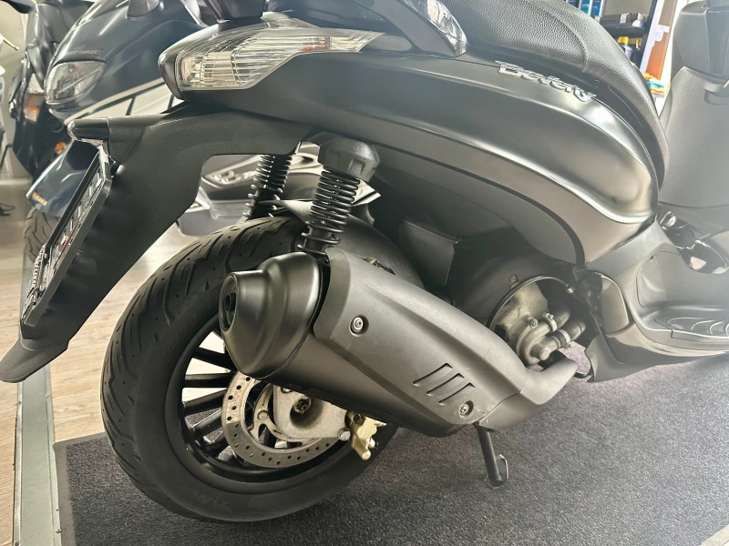 Piaggio Beverly 300i LED 09.2015г., снимка 13 - Мотоциклети и мототехника - 52010880