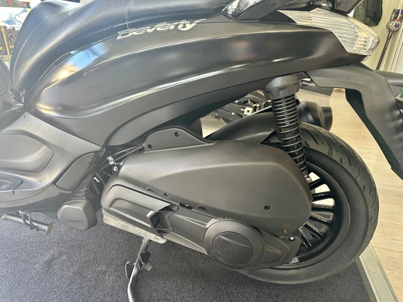 Piaggio Beverly 300i LED 09.2015г., снимка 12 - Мотоциклети и мототехника - 52010880