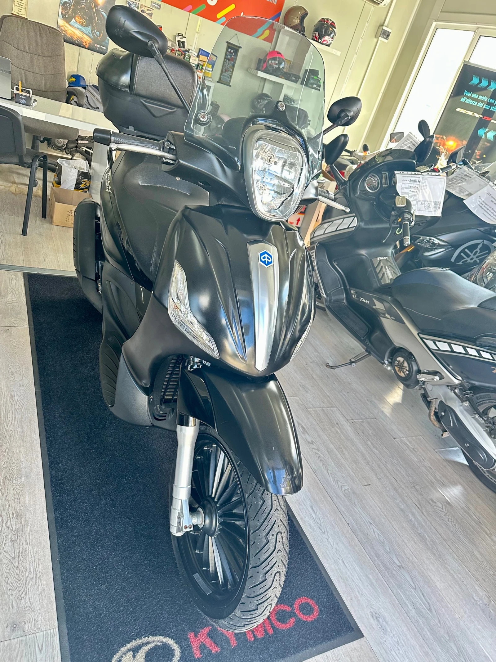 Piaggio Beverly 300i LED 09.2015г. - изображение 9