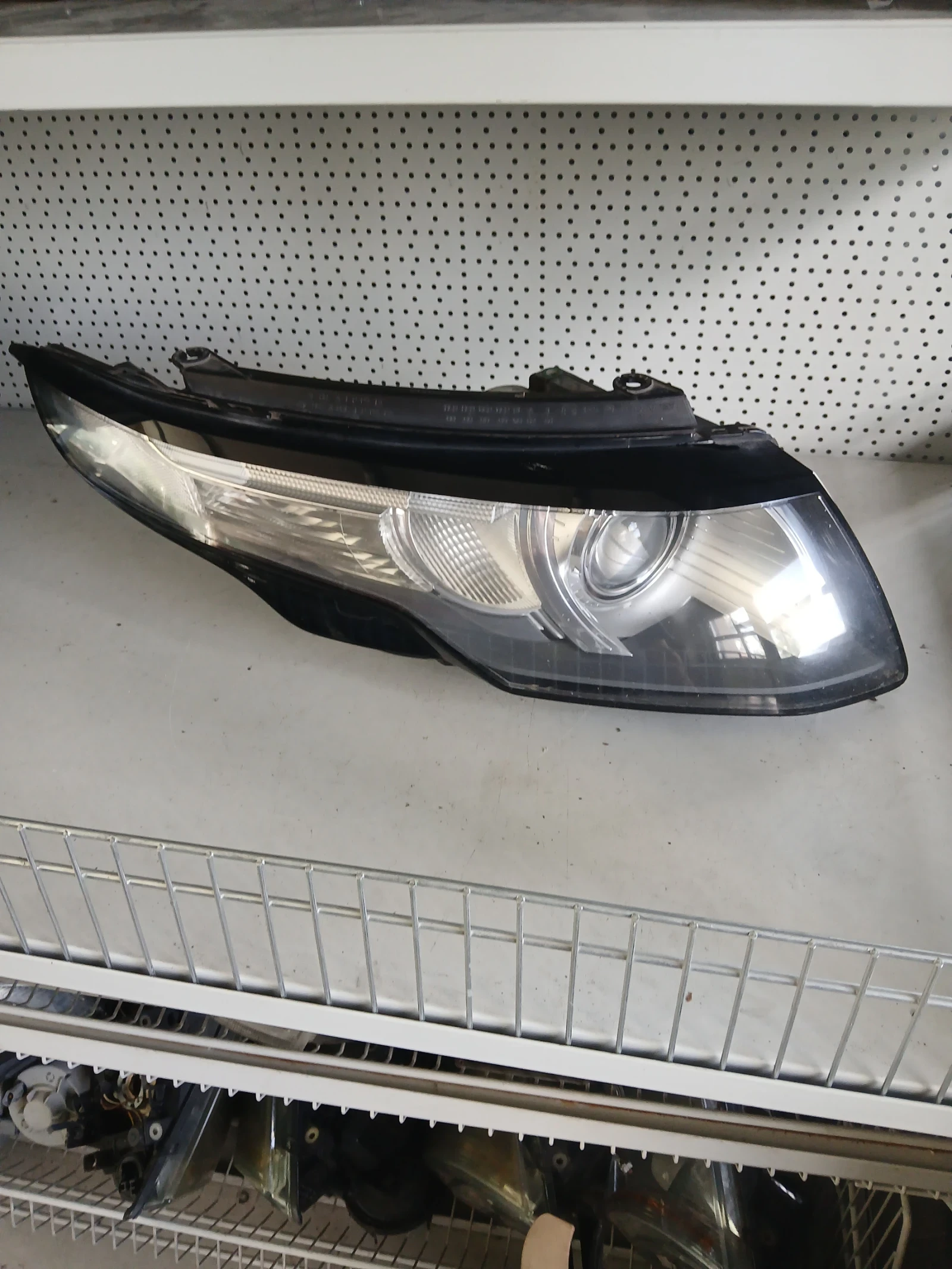 BJ32-13W029B фар десен Lend Rover Evoque  обикновен