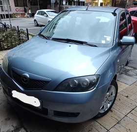  Mazda 2