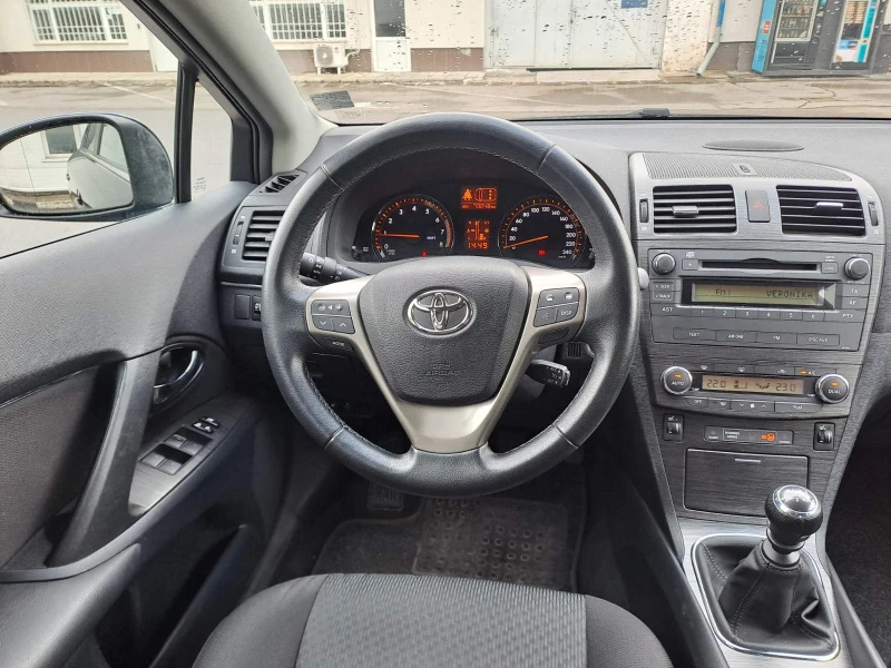 Toyota Avensis 1.8 VVTI * 70 хил.км* , снимка 12 - Автомобили и джипове - 48625234