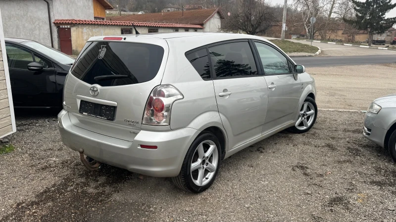 Toyota Corolla verso 7 МЕСТНА, снимка 2 - Автомобили и джипове - 48930046