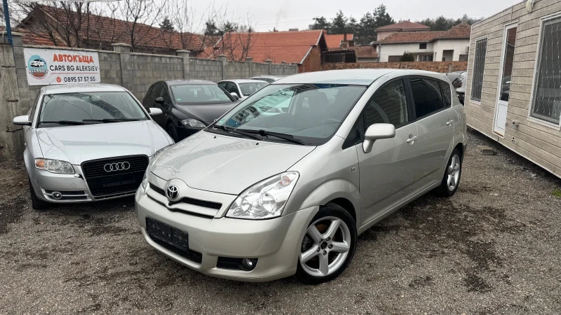 Toyota Corolla verso 7 МЕСТНА, снимка 1 - Автомобили и джипове - 48930046