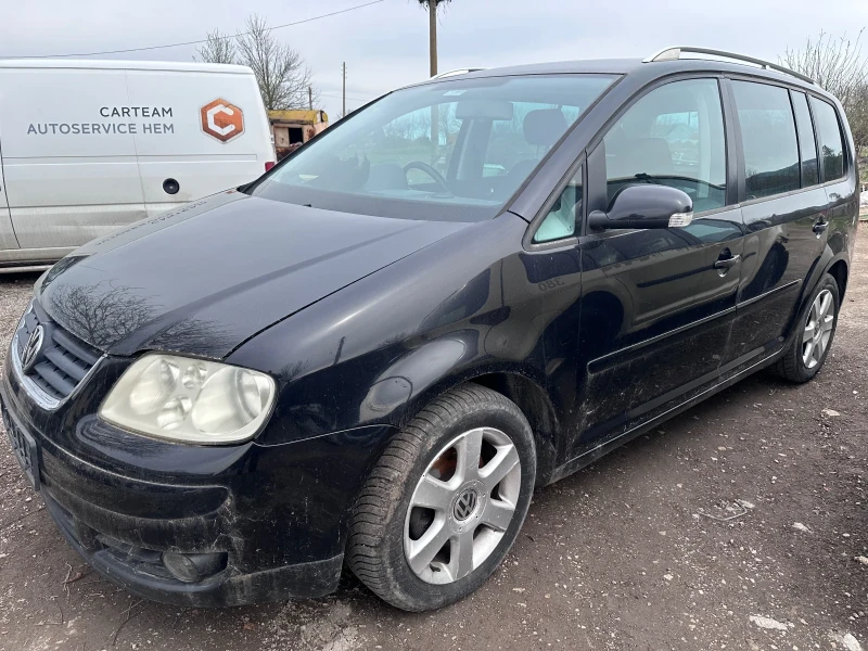 VW Touran, снимка 7 - Автомобили и джипове - 51485249