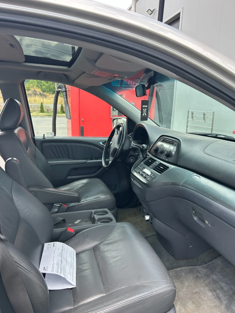 Honda Stream, снимка 11 - Автомобили и джипове - 52583462