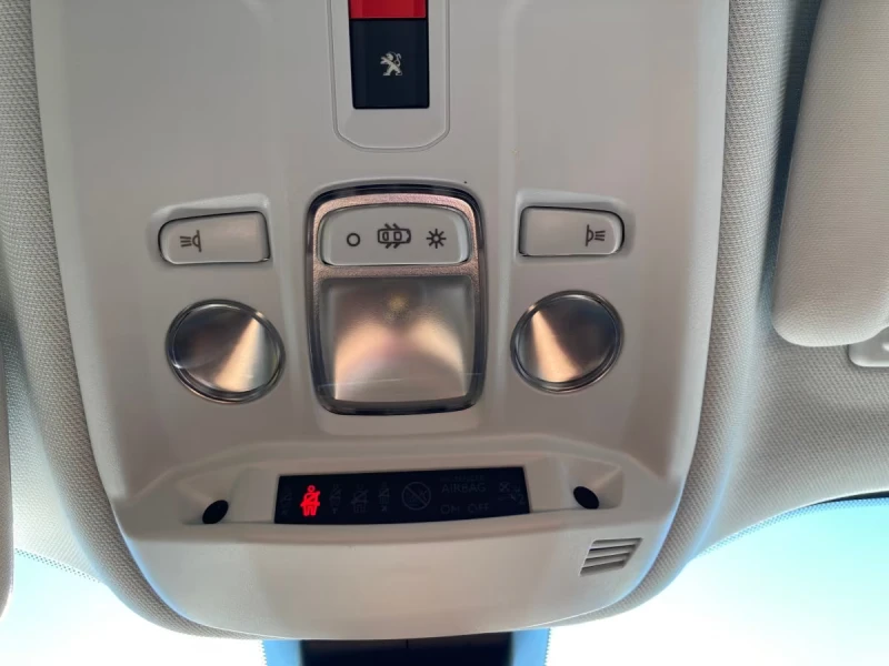 Peugeot 2008 ELEKTRO/ALLURE/136HP/FWD/NAVI/CAM/L.ASS/HPUMP/685f, снимка 14 - Автомобили и джипове - 51542157