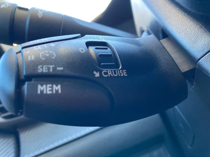 Peugeot 2008 ELEKTRO/ALLURE/136HP/FWD/NAVI/CAM/L.ASS/HPUMP/685f, снимка 8 - Автомобили и джипове - 51542157